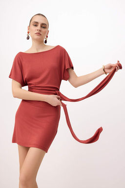 Kiremit Bodycon Asimetrik Yaka Baglama Detayl? K?sa Yumusak Orme Elbise TWOSS26EL00256