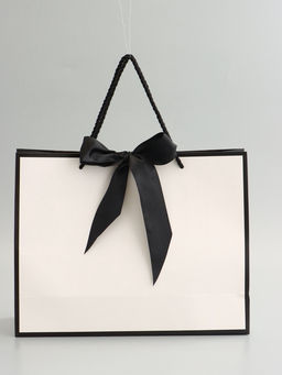 Пакет подарочный, белый, с бантом, 32 х 25 х 11 см