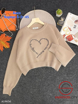 Свитер женский с сердечком