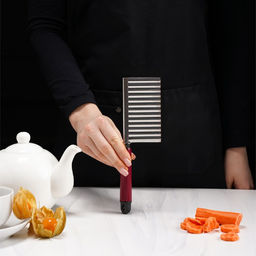 Цена за 2 шт. Нож для фигурной резки Доляна «Вкус», 18.5×5.5 см, бордовый