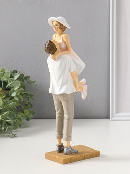 Сувенир полистоун "Влюблённые - я буду носить тебя на руках" 29,5 см