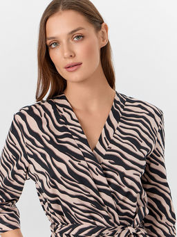 Пеньюар женский с анималистическим принтом - Mark formelle фото 4