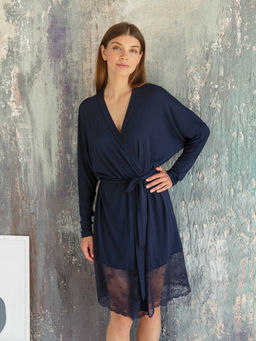 Халат ниже колена, рукав летучая мышь с кружевом