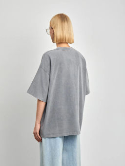 Футболка oversize с эффектом варки EMKA