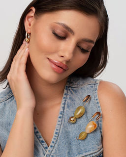 Брошь с камнями