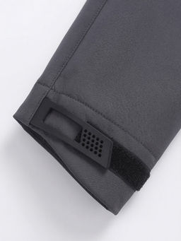 Ветровка мужская софтшелл виндстоппер с капюшоном спортивная темно-серого цвета 9615_1TC