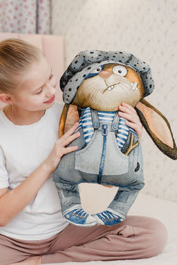 Подушка игрушка Шкодник 30*37