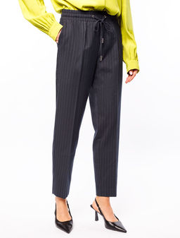 D24.228 Брюки женские темно-синий