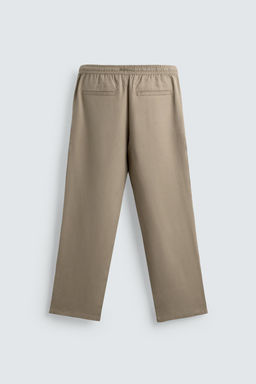 PANTAL?N FLUIDO RELAXED FIT / Tostado