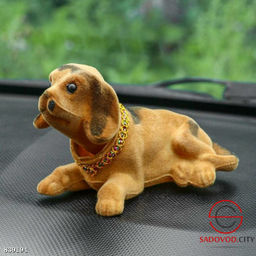 Собака на панель автомобиля