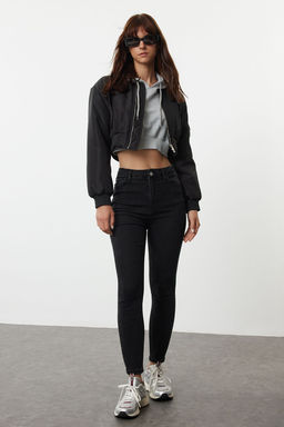 TRENDYOLMILLA Siyah Yuksek Bel Skinny Jeans TWOAW25JE00129