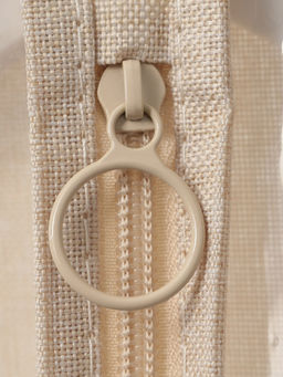 Чехол для одежды LaDо́m на молнии, 120×60 см, бежевый, материал батист