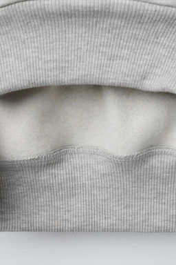 KPOP DEMON HUNTERS NETFLIX  PRINT HOODIE - Zara фото 4