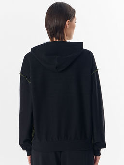 Толстовка женская черная с надписью Fear less - Mark formelle фото 2