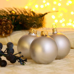 Шары на ёлку Сияние, d=5 см, набор 9 шт., серебристые