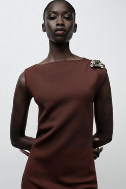 KNIT MIDI DRESS WITH GOLD APPLIQUE - Zara фото 2