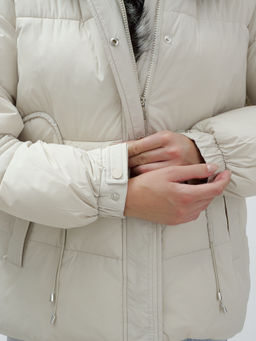 с чернобуркой ПРЕМИУМ класса Полупальто куртка зимняя коричневого цвета  бежевого цвета - Mtforce фото 13