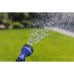 Шланг поливочный растягивающийся от 7.5 до 22.5 м, латекс, быстросъёмный, с поливочным пистолетом и штуцером, Greengo