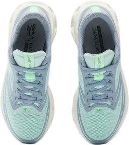 Кроссовки женские