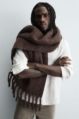 BRUSHED TEXTURED FRINGED SCARF