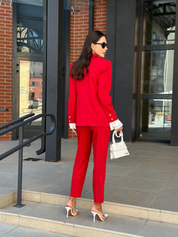 Костюм AURA 9224-170 красный