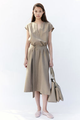 Vestido midi con cinturon