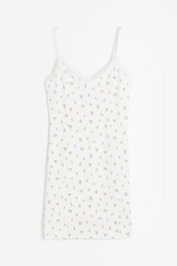 Vestido ajustado con ribete de encaje