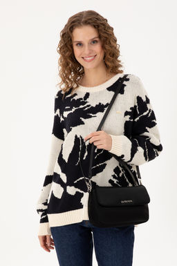 Женская черная сумка через плечо