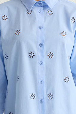 TRENDYOLMILLA Ac?k Mavi Onden Nak?s Detayl? Regular Normal Kal?p Dokuma Gomlek TWOSS25GO00014  фото 4