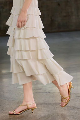 LEATHER KITTEN HEEL SANDALS - Zara фото 10