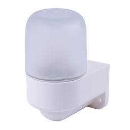 UWL-K03R 60W/E27 IP65 WHITE Светильник влагозащищенный под лампу Е27, угловой, для бань и саун, до +125С. Цвет корпуса белый. ТМ Uniel