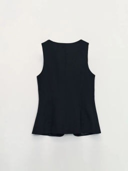 Костюмный жилет с декоративными пуговицами / Zarina