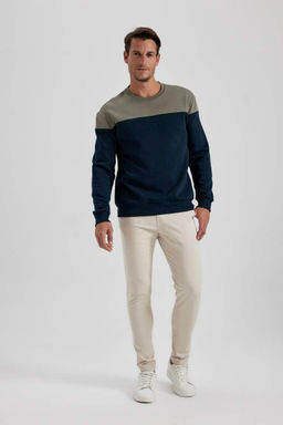 Плотный свитшот Comfort Fit с круглым вырезом - Defacto фото 5