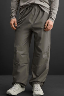 WATER-REPELLENT TECHNICAL TROUSERS - Zara фото 3