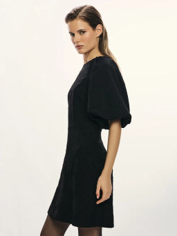 Платье мини с объемными рукавами / Zarina