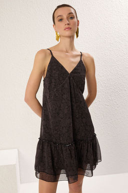 TRENDYOLMILLA Koyu Kahverengi Cicekli Duz Kesim Mini Sifon Astarl? Dokuma Elbise TWOSS25EL00192