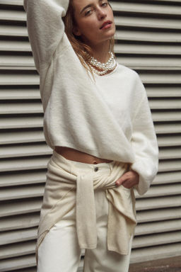 WOOL PUFF SLEEVE KNIT SWEATER