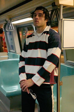 TRENDYOL MAN Lacivert Kolej Oversize/Genis Kesim Cizgili Sweatshirt TMNSS25SW00002