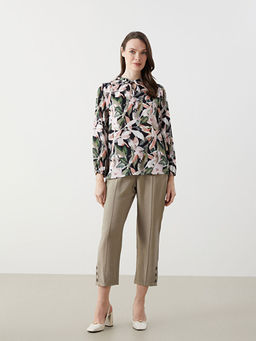 Ba?lamal? Yaka Desenli Kad?n Bluz