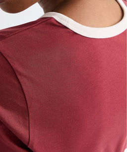 Футболка женская