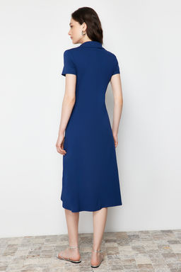 TRENDYOLMILLA Lacivert Polo Yaka Skater/Belden Ac?lan Pamuklu Esnek Orme Midi Elbise TWOSS24EL00480 фото 11