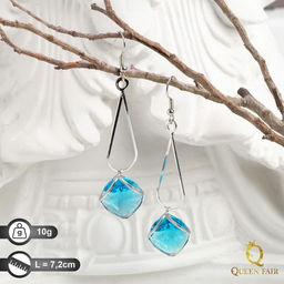 Серьги висячие со стразами Капля с ромбом, цвет голубой в серебре, 7,2см