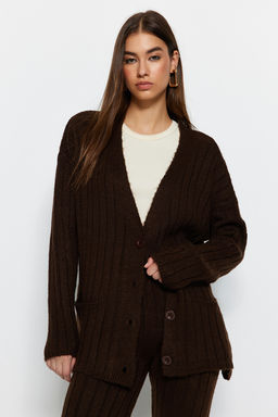 Kahverengi Genis Kal?p Yumusak Dokulu Triko Alt-Ust Tak?m TWOAW22AU0128