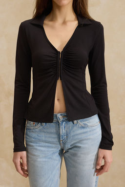 Siyah Fitted/Vucuda Oturan Polo Yaka Agrafl? Buzgulu Pamuklu Esnek Orme Bluz TWOSS26BZ00098