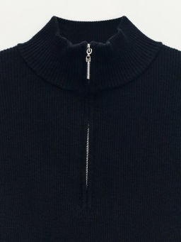 Джемпер в рубчик с молнией / Zarina