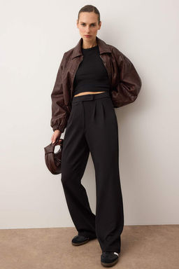 Siyah C?rt C?rt Kapamal? Yuksek Bel Pileli Wide Leg/Genis Kesim Orme Pantolon TWOAW24PL00177