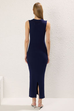 Trendyolmilla Koyu Lacivert Duz Midi Polo Yaka Triko Elbise TWOSS25EL00488