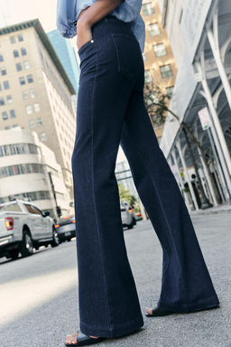 FLARE TROUSERS WITH SEAM DETAIL - Zara фото 15