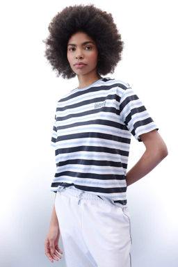 DeFactoFit Стандартная посадка, полосатая футболка с короткими рукавами для спортсменов с круглым вырезом