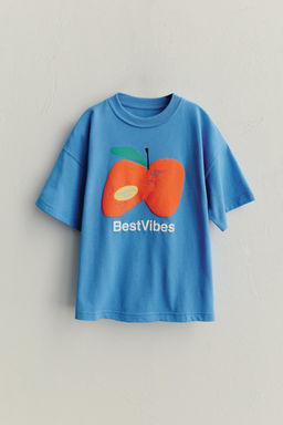 T-SHIRT WITH A RAISED APPLE DESIGN - Zara фото 5